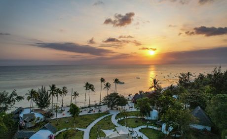 Cinema Meets Paradise: The Negril Universal Film Festival Brings ‘NUFF’ Screen Magic To Jamaica’s 7 Mile Beach