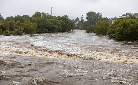Emergency alert: Coastal flood warning hits LA, OC and San Diego coasts now