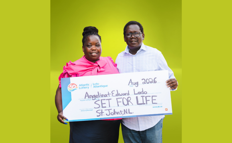 This Canadian couple just made lottery history again