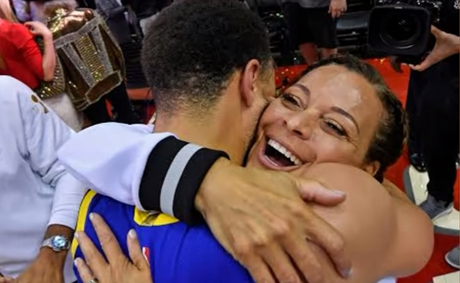 Steph Curry can’t hide his reaction to mom’s surprise wedding