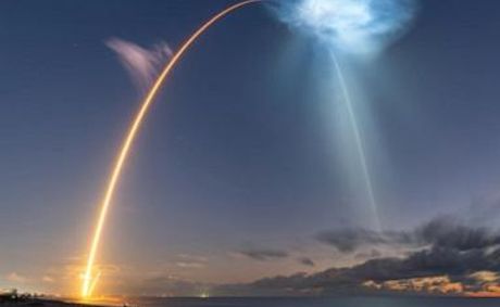 WATCH: SpaceX launch spawns "jellyfish" cloud in sky before sunrise