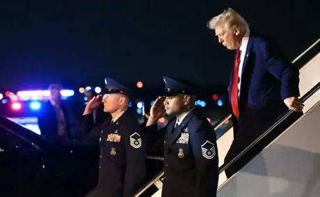 ‘Trump Is Tanking’: Trump’s Unsteady Return to Washington Puts an Ugly End to a Rough Campaign Tour He’d Probably Rather Forget