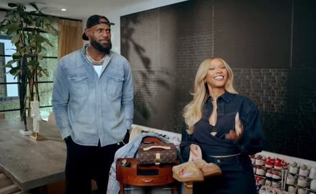 LeBron James jokingly grills wife Savannah after she says she accepts TSA pat-downs to wear her UGG slides [VIDEO]