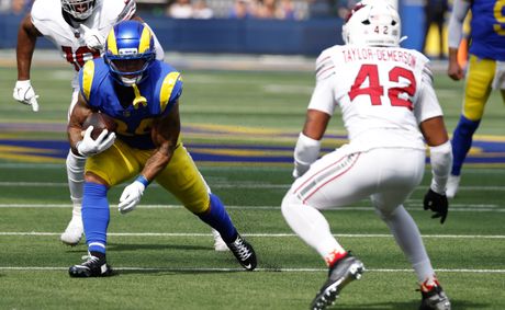 Cardinals Earn Gutty 18-16 Win Over Struggling Rams