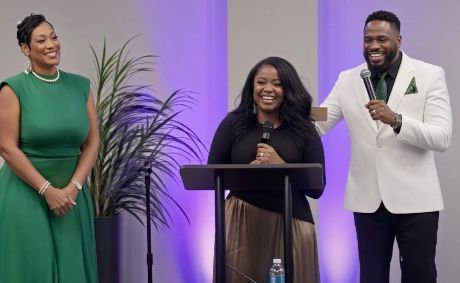 Holy Crap! Ohio Pastor’s Wife Introduces His Second Wife at Church — Says It’s God’s Will | WATCH