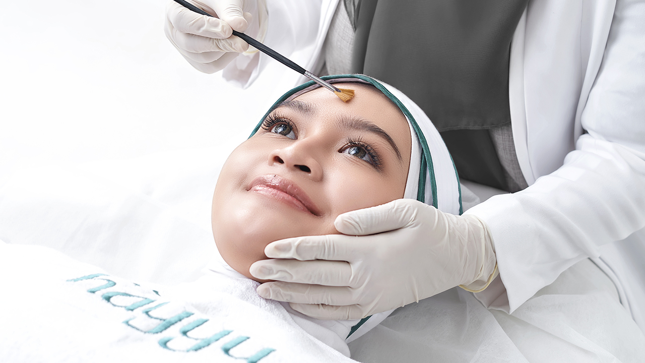 Hayyu Syar'i Retinol Buat Treatment? Apa Manfaatnya? Hayyu Syar'i Retinol Buat Treatment? Apa Manfaatnya?