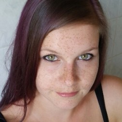 Stehe als Babysitter in 04105 Leipzig zur Verfügung.