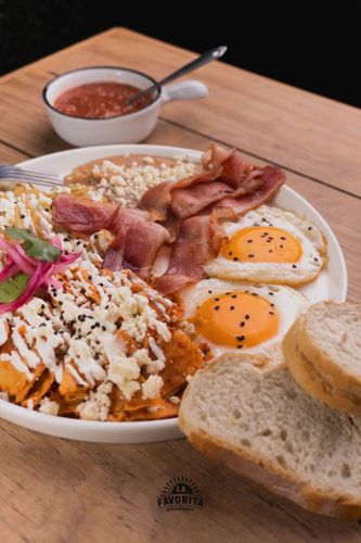Chilaquiles.jpg