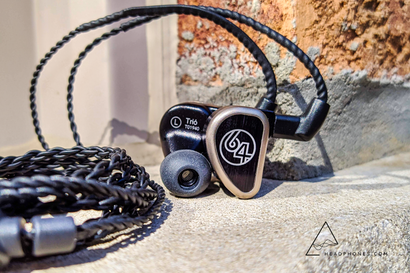 64 Audio Trio headphones.com