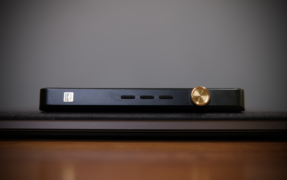 iBasso DX300 Review - It's a brick, but it sounds so good