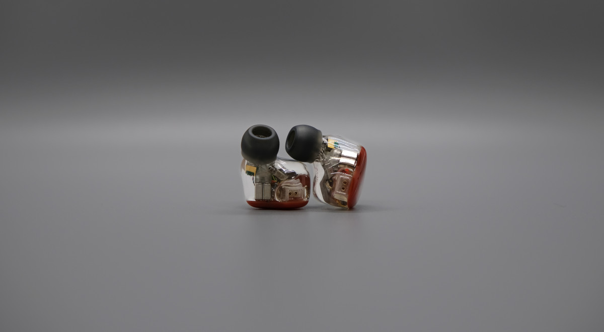 Oriolus Traillii Review - The Caged Bird – Headphones.com Oriolus Traillii Review - The Caged Bird – Headphones.com