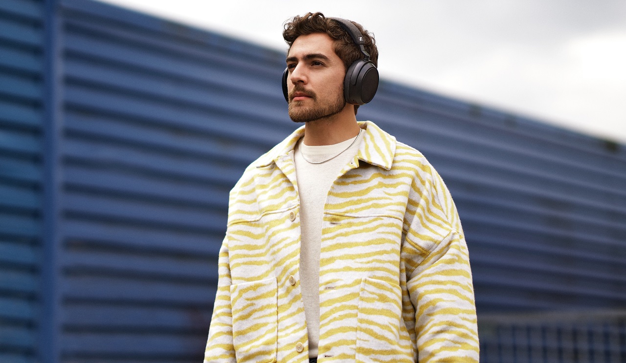 Sennheiser Momentum 4 Wireless | Headphones.com