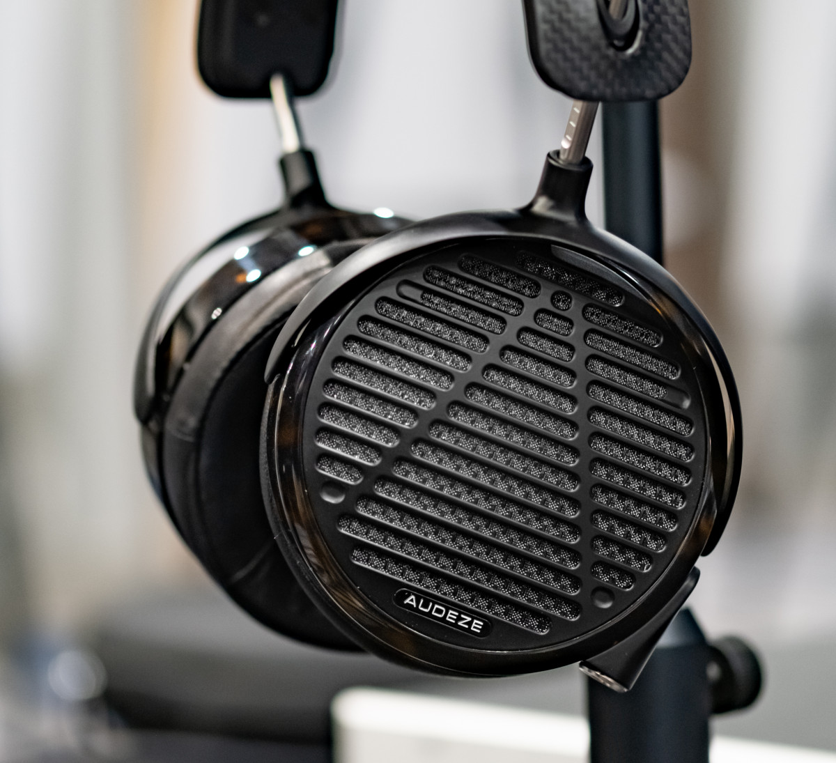 Audeze LCD-5 | Headphones.com