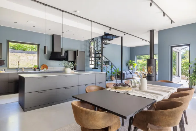 Villa, 8 rum, 280 m² i Tyresö
