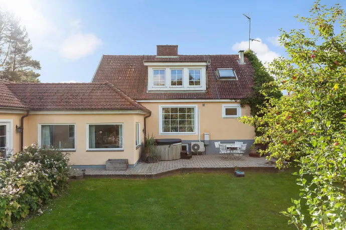 House, 7 rooms, 235 m² in Svedala