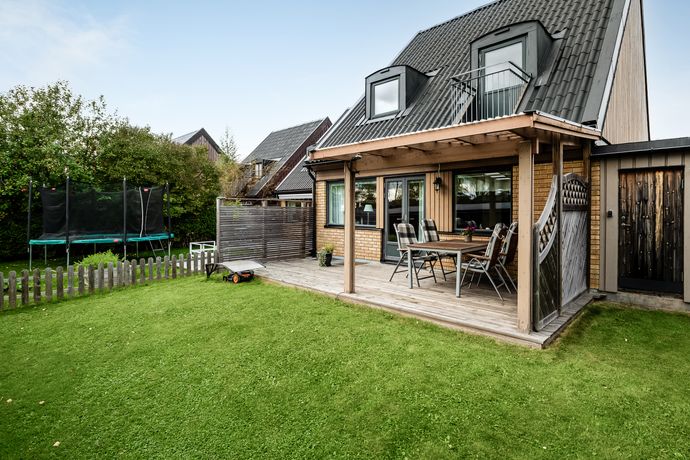 Semi-detached/terraced, 5 rooms, 123 m² in Carlshem/Carlshöjd