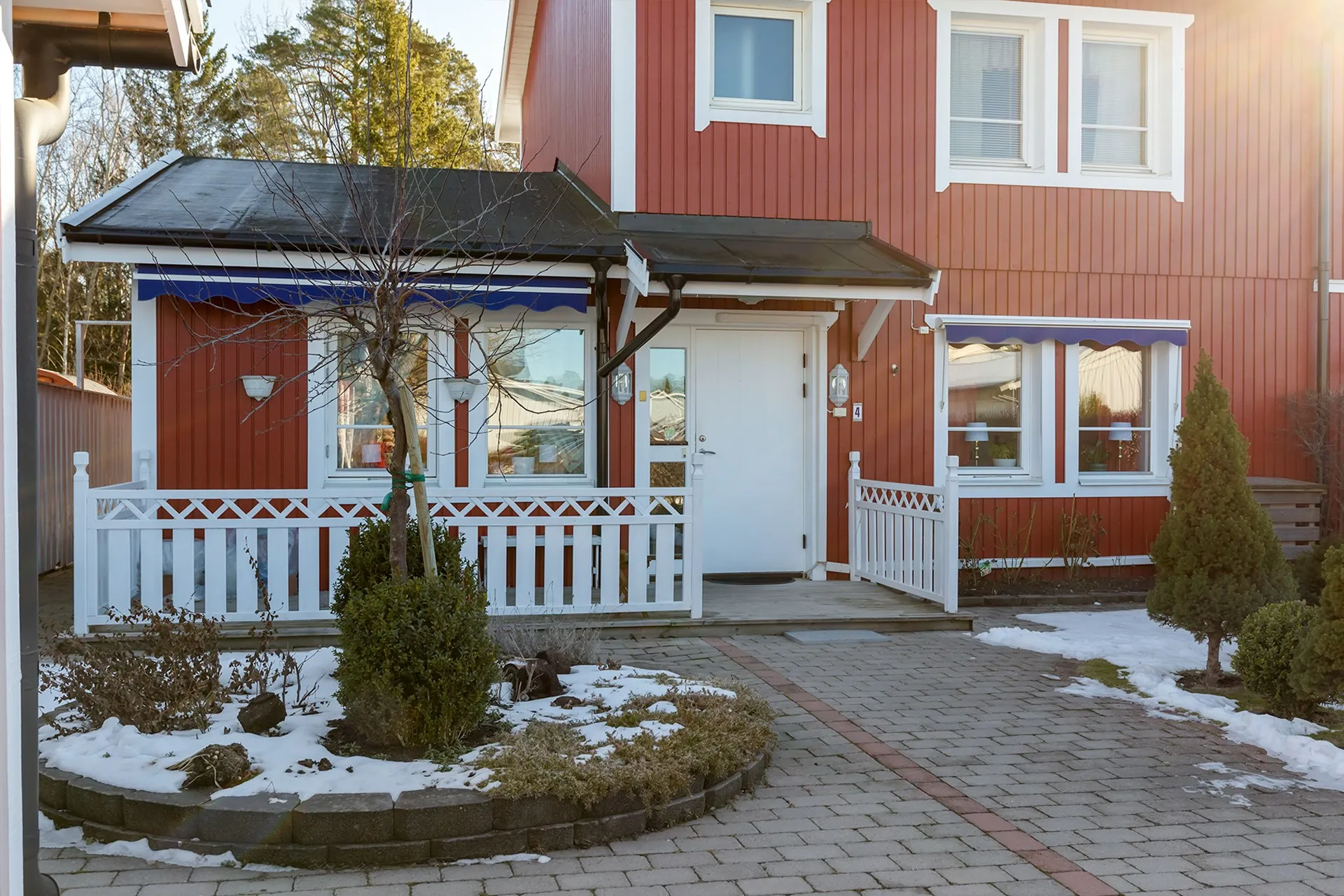 Jordnötsgränd 4
