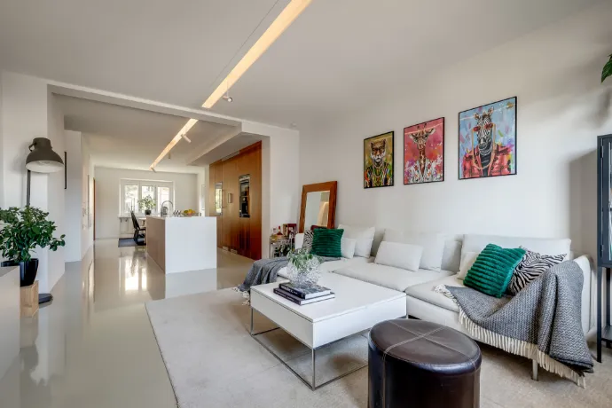 Lägenhet, 2 rum, 94 m² i Centralt
