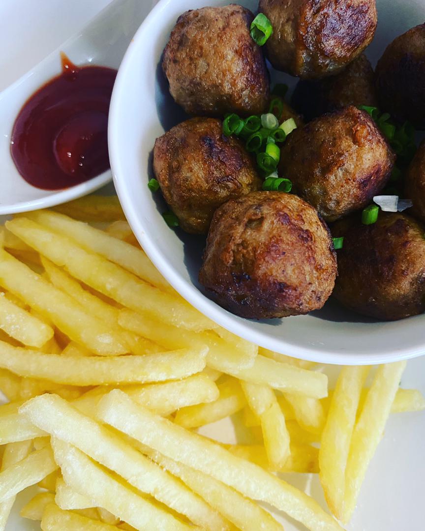 Meatballs & fries (Small)