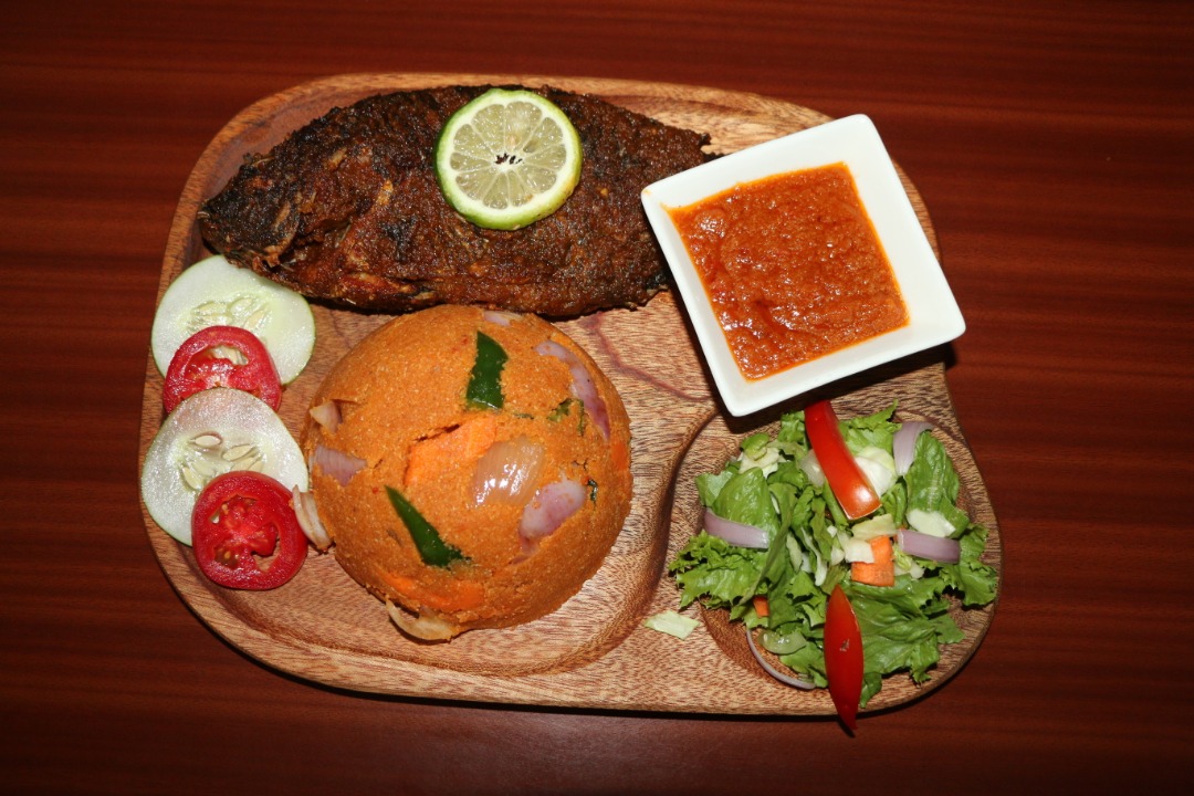 Gari Fortor with Tilapia and Tomato Sauce