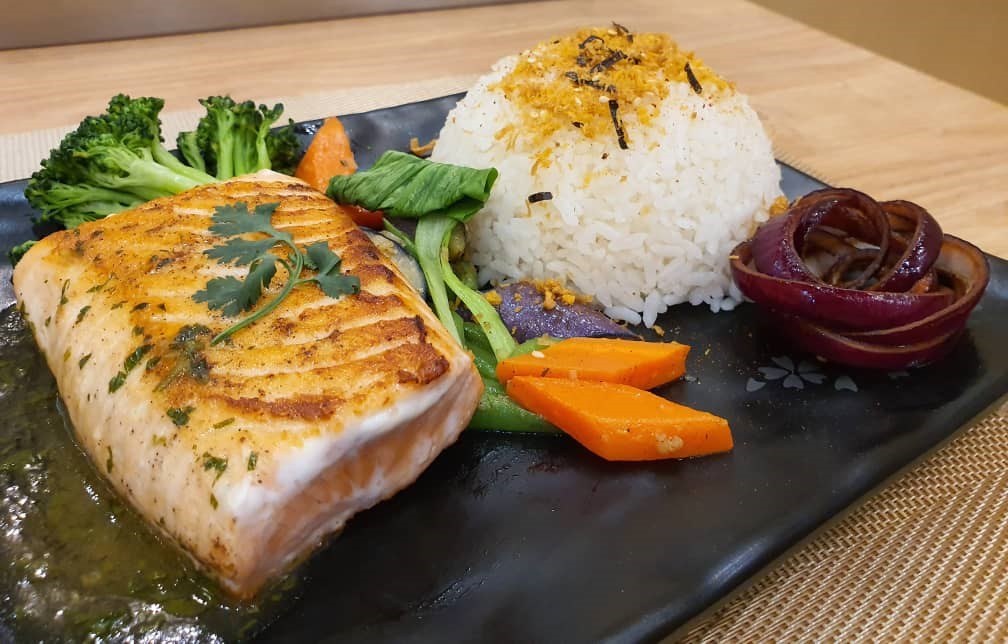 Grill Salmon (150g) with plain rice