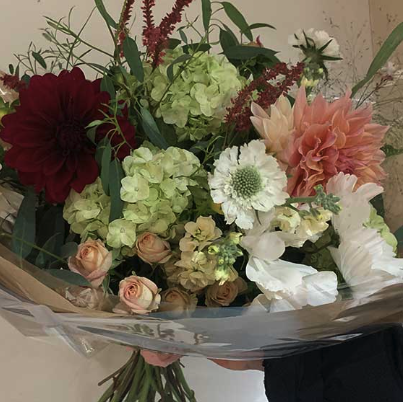 Dahlia Season - Handtied Bouquet Workshop