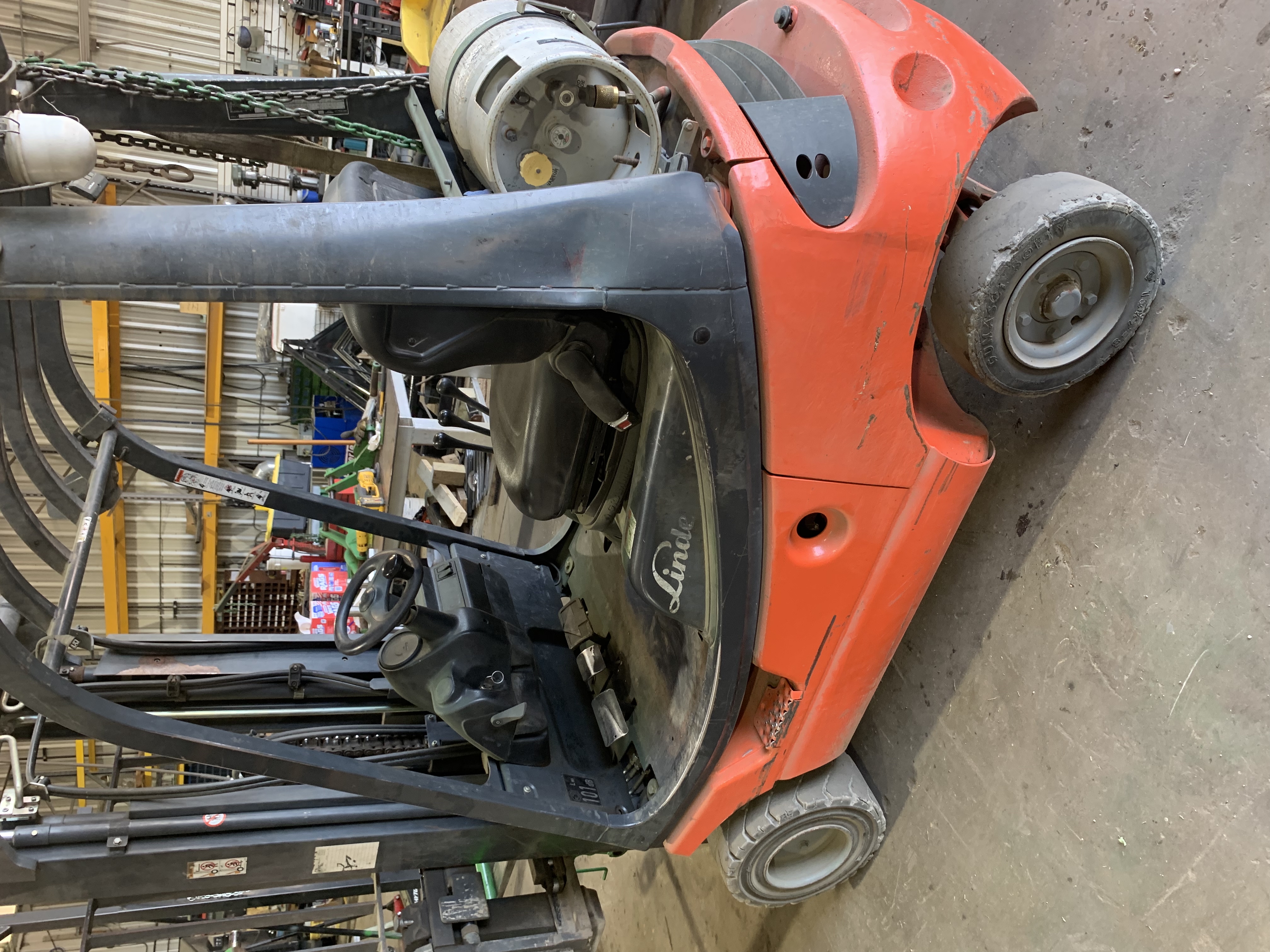 Primary display photo for LINDE H18T-03 IC Pneumatic Tire