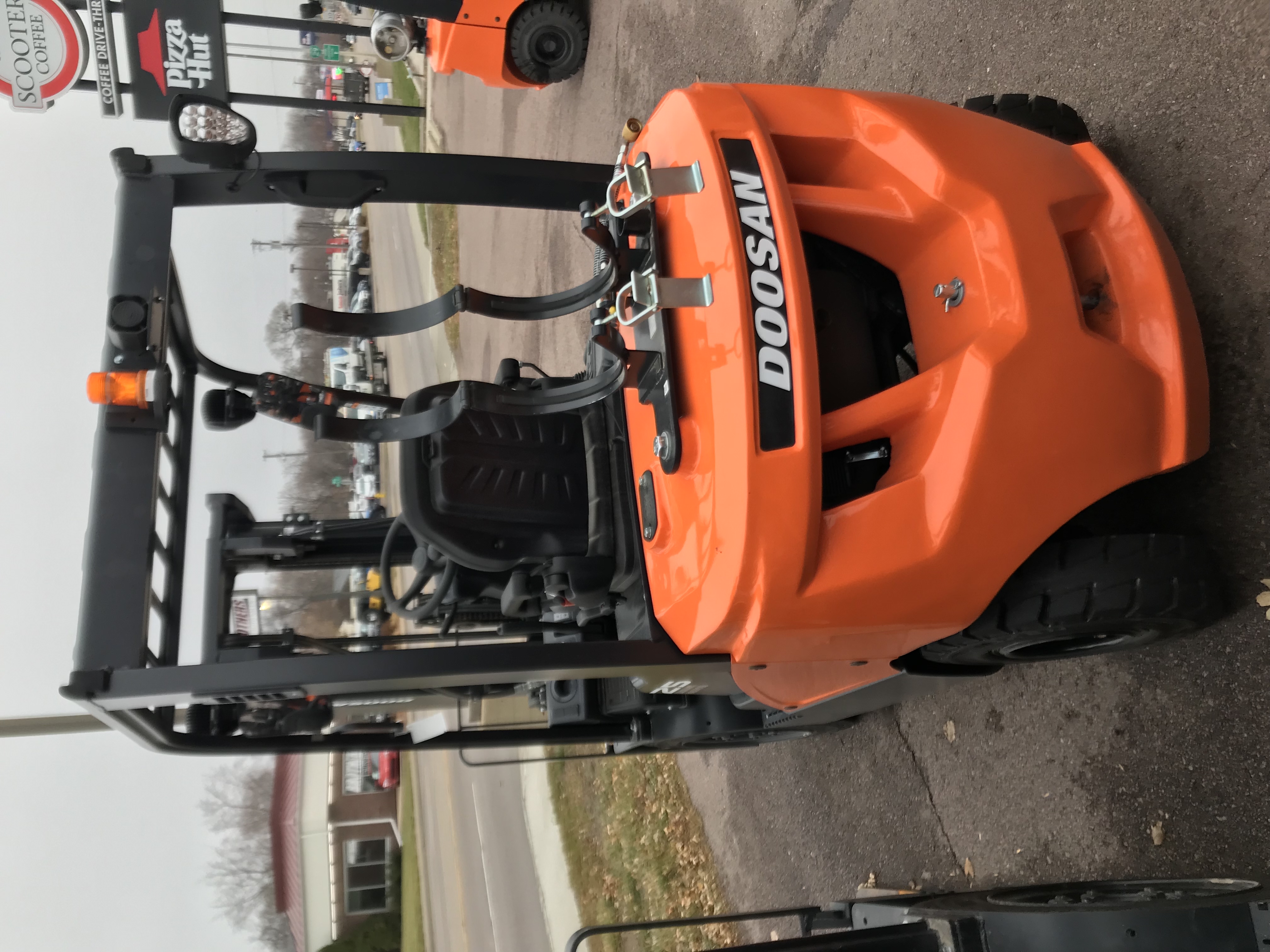 Primary display photo for DOOSAN G25E-7LP IC Pneumatic Tire