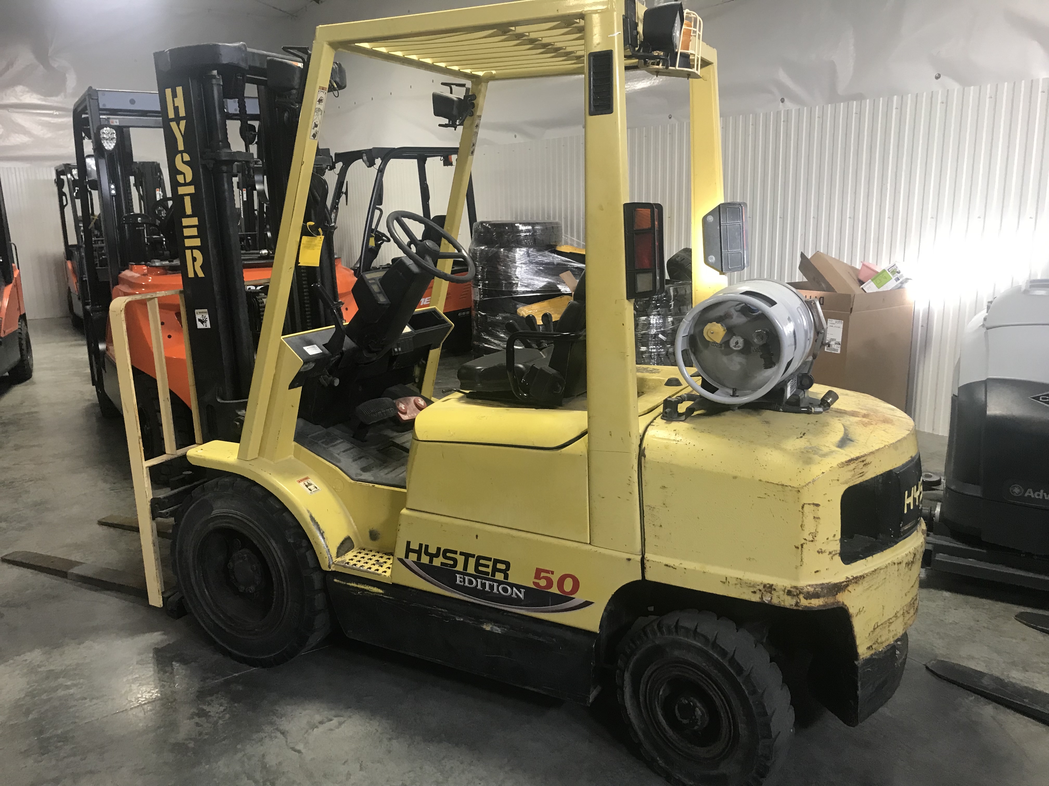 Primary display photo for HYSTER H50XM IC Pneumatic Tire