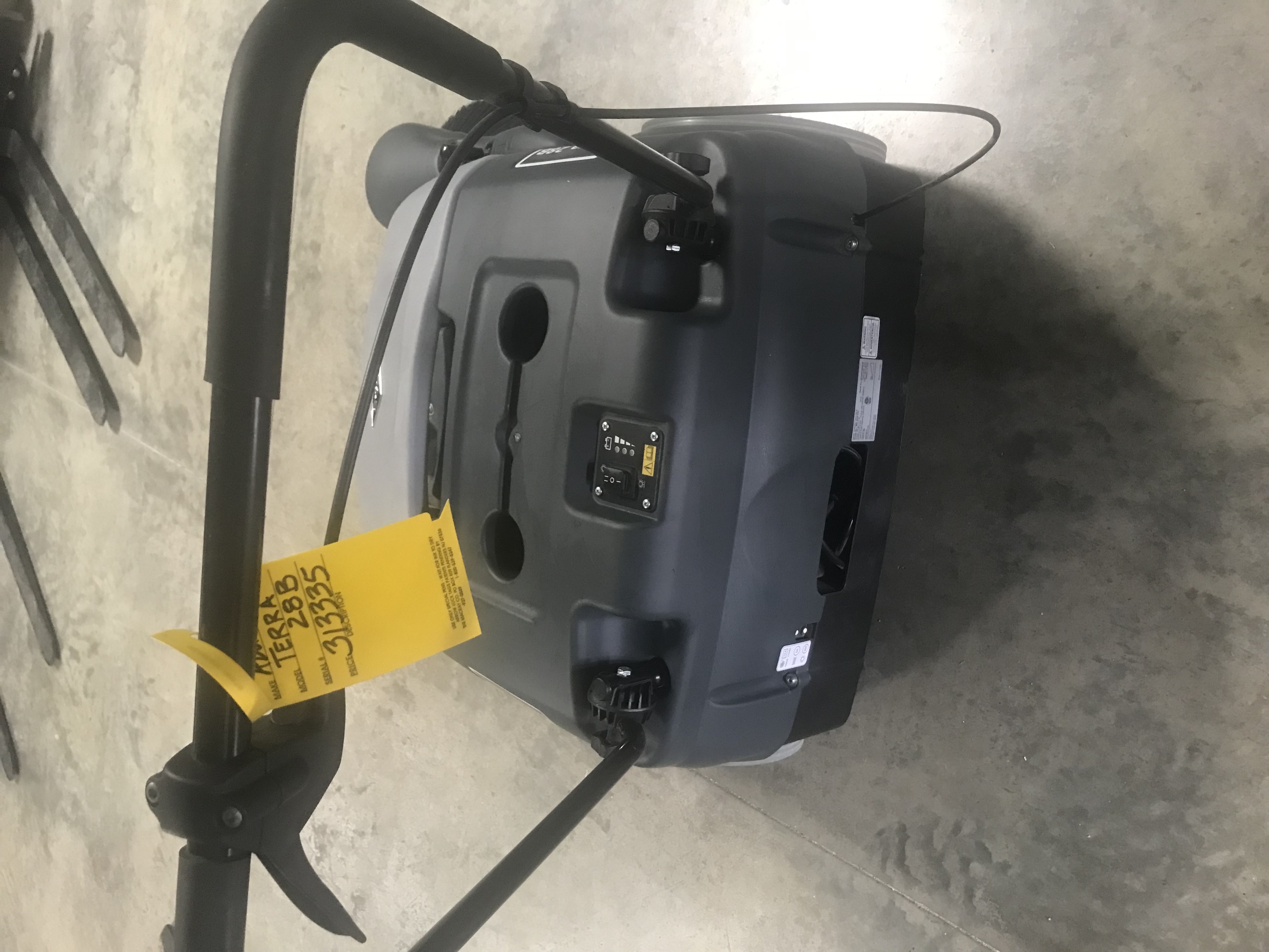 Primary display photo for NILFISK TERRA 28B