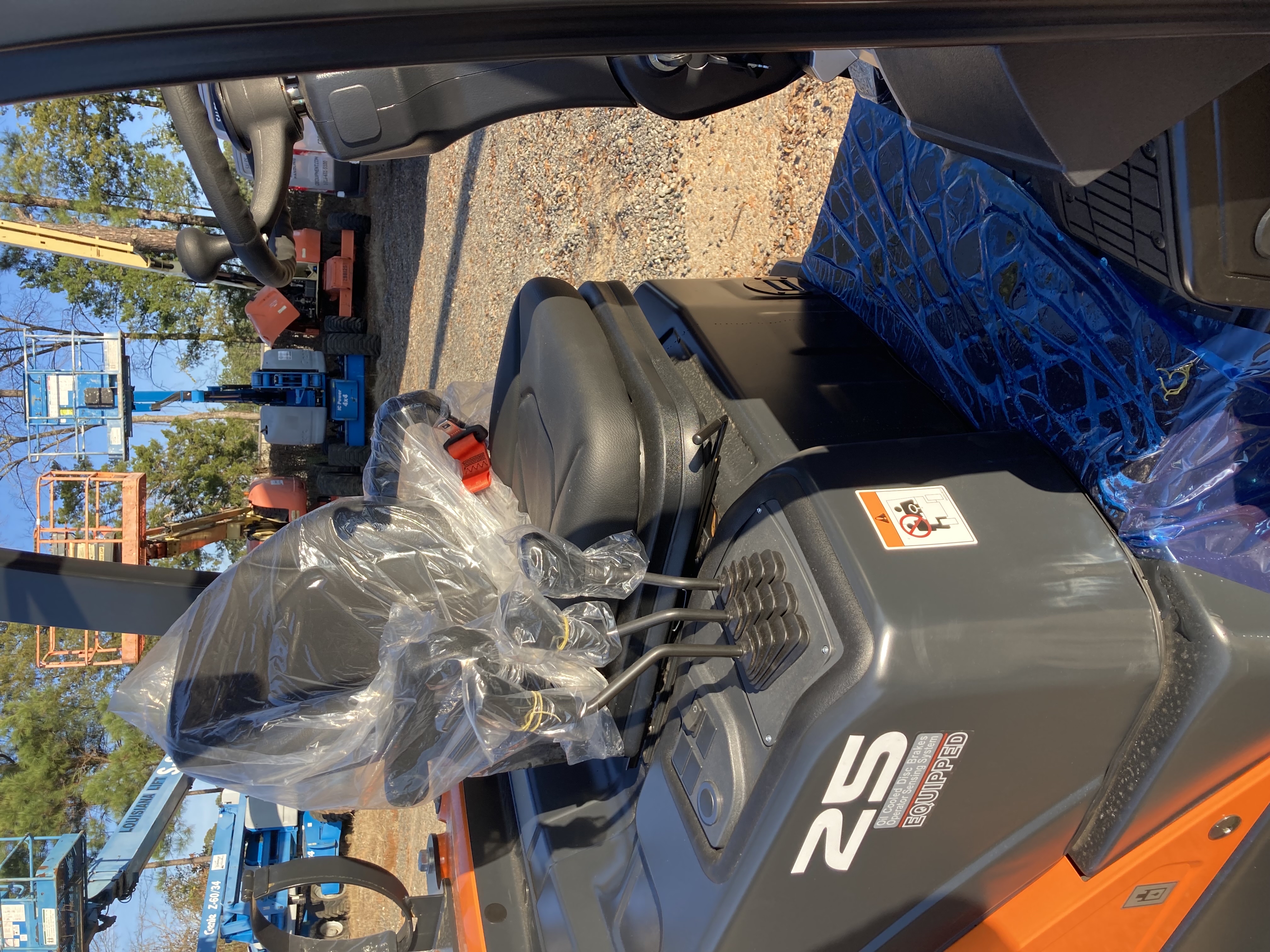 Primary display photo for 2022 DOOSAN G25E-7 IC Pneumatic Tire