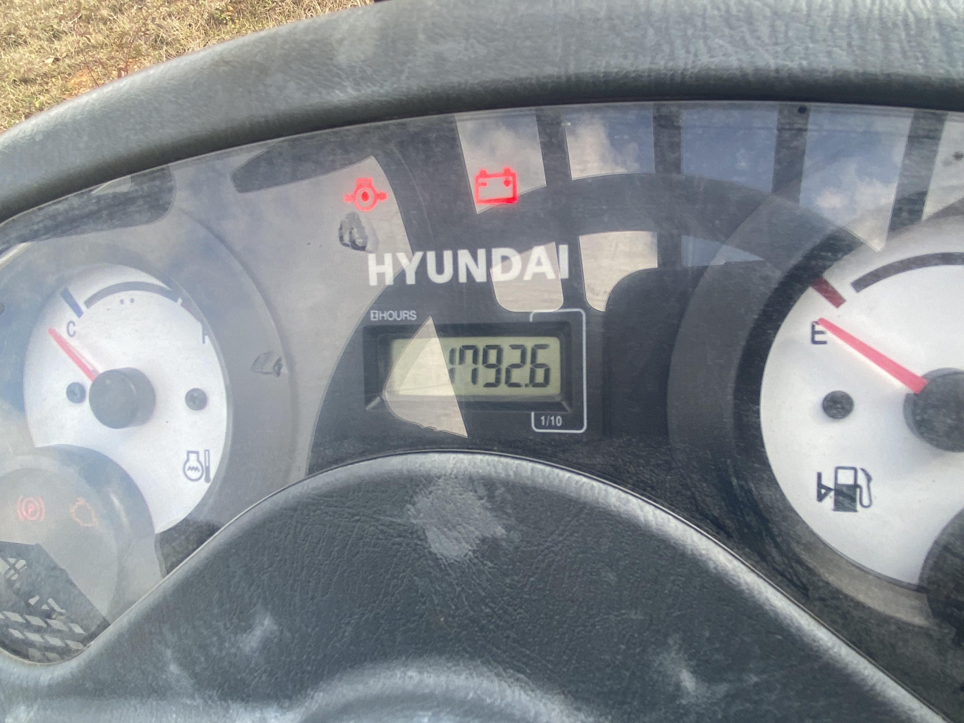 Primary display photo for HYUNDAI 25L-7A IC Pneumatic Tire