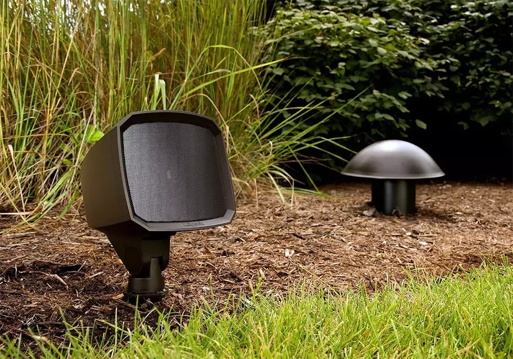 Klipsch Courtyard: Lleva el Audio Hi-Fi al Exterior con Sistema ...