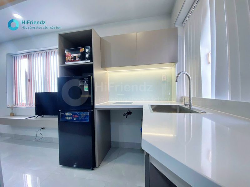 Studio · 302 11