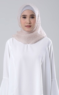 Hijab Motif Camelia Ruby Scarf Cream-184655