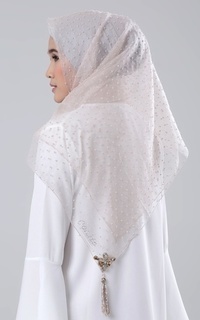 Hijab Motif Camelia Ruby Scarf Cream-184657