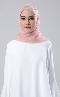 Hijab Motif Camelia Ruby Scarf Peach-188332