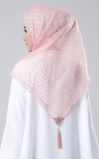 Hijab Motif Camelia Ruby Scarf Peach-188333
