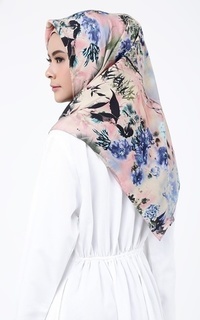 Hijab Motif Eshal Scarf with Rubber Hair