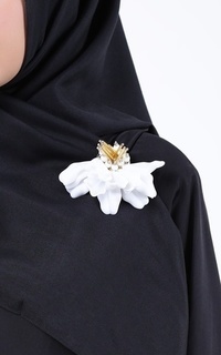 Brooch Shikia White 2