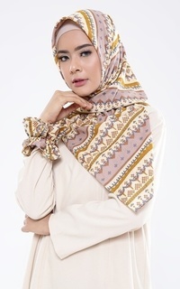 Hijab Motif Delila Scarf with Rubber Hair