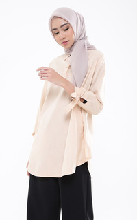 Blus By.Tamimi : Simply Shirt CSR Defect