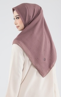 Hijab Polos Shimmer Black Label Scarf - Fudge