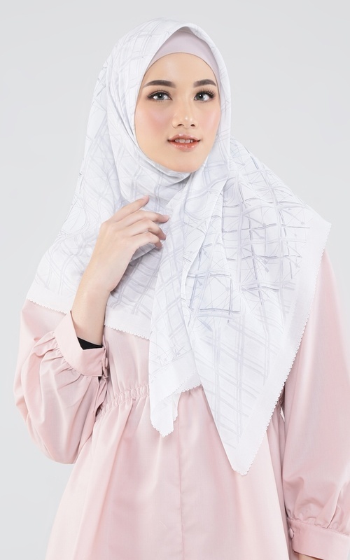 Qoo10 - LV Square Hijab  Maxmara Royal Platinum Motif Panel