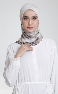 Hijab Motif Ayse Broken White Scarf