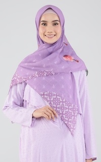 Hijab Motif Lotte World Scarf