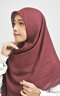 Hijab Polos Square Hijab Scarf Syari Corn Skin Ruby