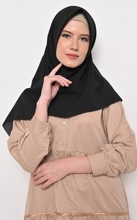 Hijab Segi 4 Lasercut Diamond Black