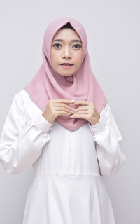 Instant Hijab Vervessa's Daily Instan Hijab Square Flamingo