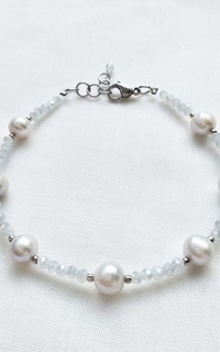 Perhiasan Furry - Light Grey - Fresh Water Pearls